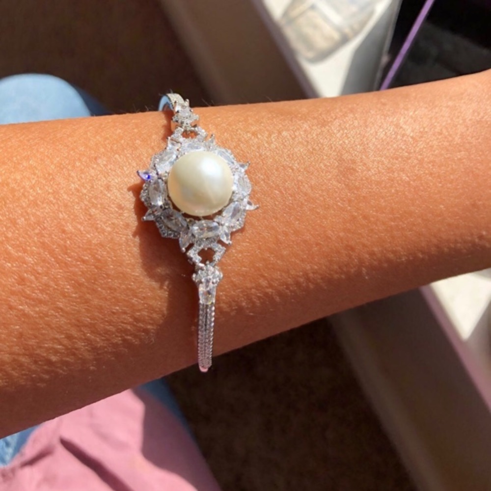 Unique Swarovski Elements Bracelet With Pearl - image 7